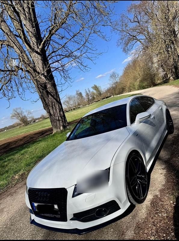 Weiß Gebraucht 2012 Audi A7 S-line plus Kleinwagen | 17.500 € (Teuer) - Bild 1/4