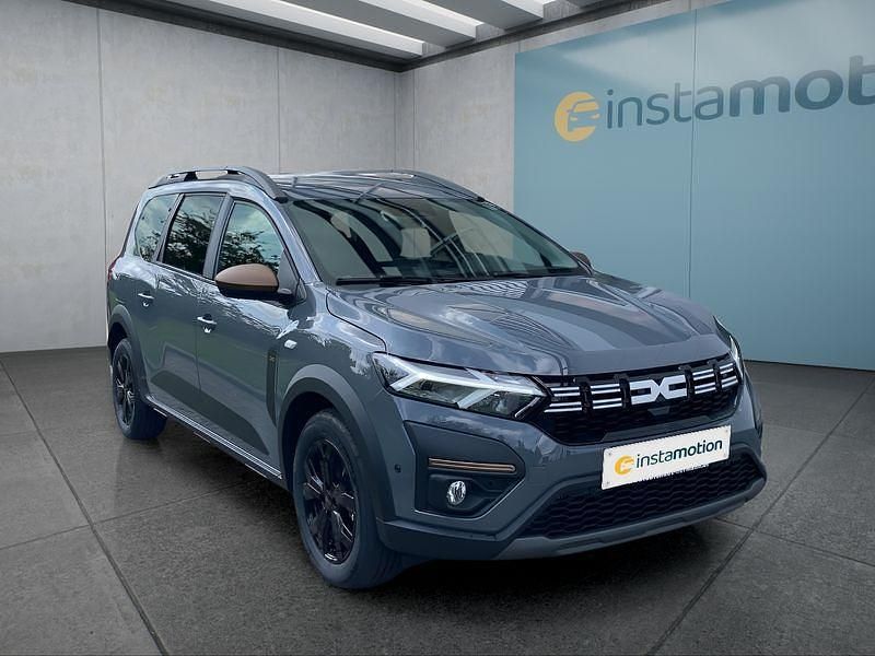 Grau Neu 2024 Dacia Jogger Van / Kleinbus | 26.049 € (Teuer) - Bild 1/4