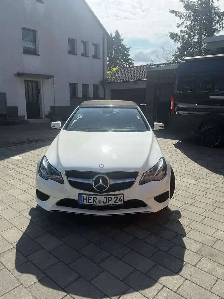 Gebraucht Mercedes E200 184 PS (135 kW) 2015 Cabrio