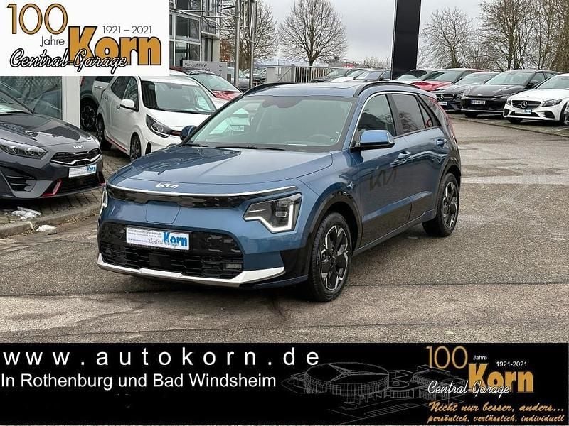 Blau Gebraucht 2024 Kia e-Niro Inspiration SUV | 34.440 € (Etwas zu teuer) - Bild 1/4