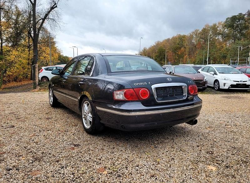 Gebraucht Kia Opirus 203 PS (149 kW) 2005 Grau Limousine