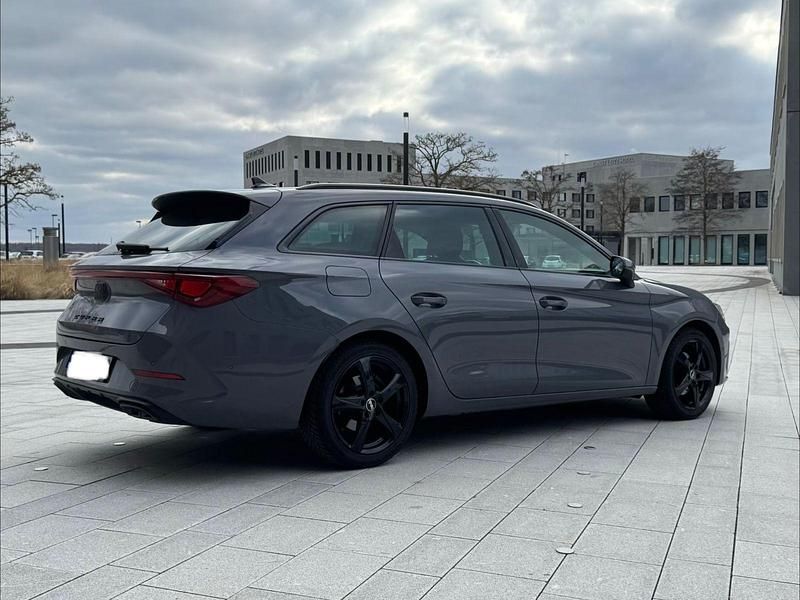 Gebraucht Cupra Leon 150 PS (110 kW) 2023 Grau Kombi