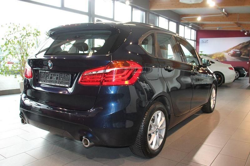 Gebraucht BMW 220 Active Tourer Sport Line 192 PS (141 kW) 2019 Blau Van / Kleinbus