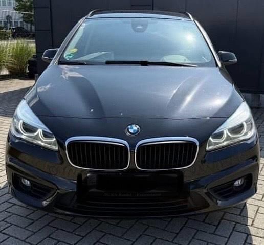 Schwarz Gebraucht 2016 BMW 220 Kombi | 9.800 € (Fairer Preis) - Bild 1/4
