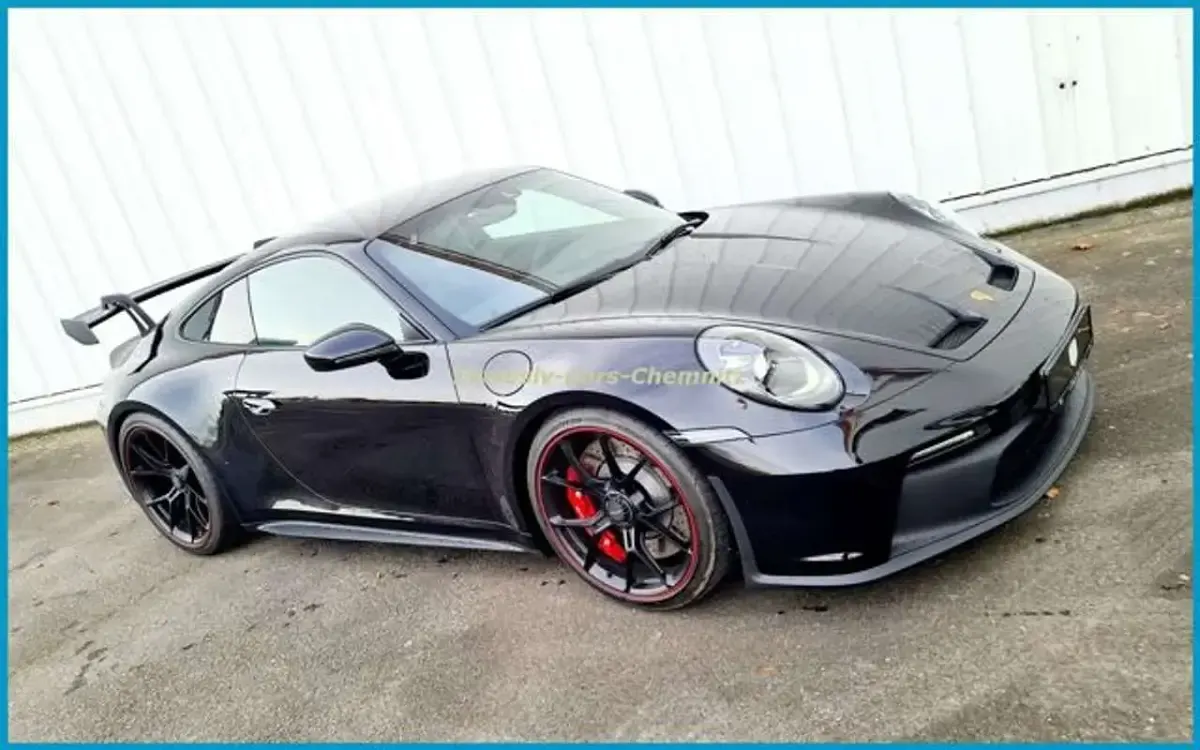 Gebraucht Porsche 911 GT3 Chrono 510 PS (375 kW) 2024 Tiefschwarz Coupé