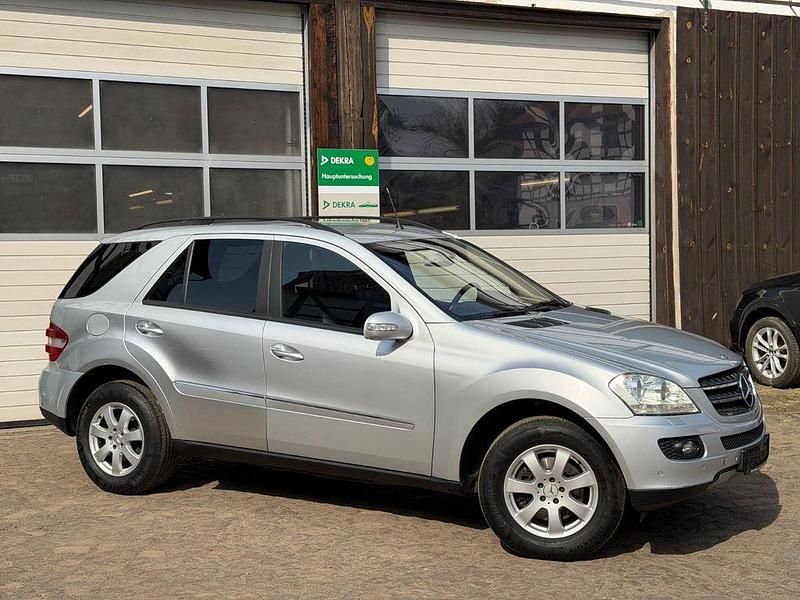 Gebraucht Mercedes ML320 224 PS (164 kW) 2006 Silber SUV