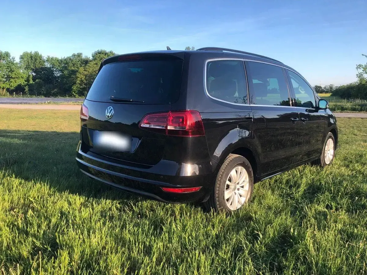 Gebraucht VW Sharan 184 PS (135 kW) 2017 Schwarz Van / Kleinbus