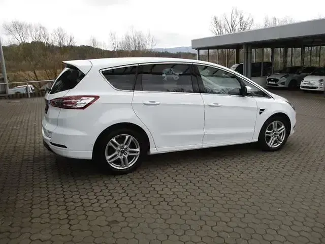 Gebraucht Ford S-MAX Titanium 165 PS (121 kW) 2019 Frozen white Van / Kleinbus