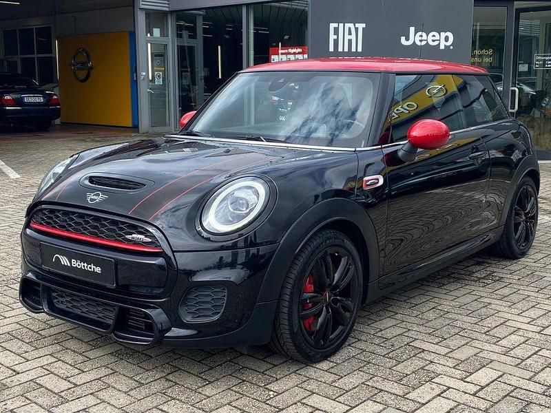 Gebraucht Mini John Cooper Works Chili 231 PS (169 kW) 2019 Midnight black Kleinwagen