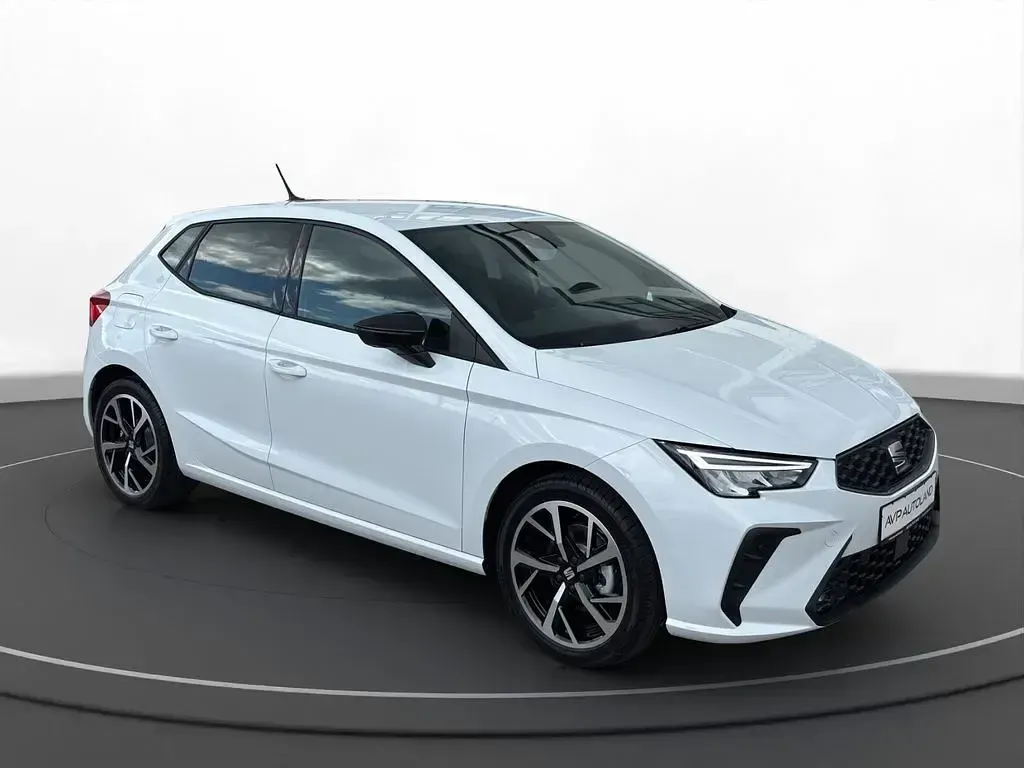 Neu Seat Ibiza FR 116 PS (85 kW) 2026 Grau Kleinwagen