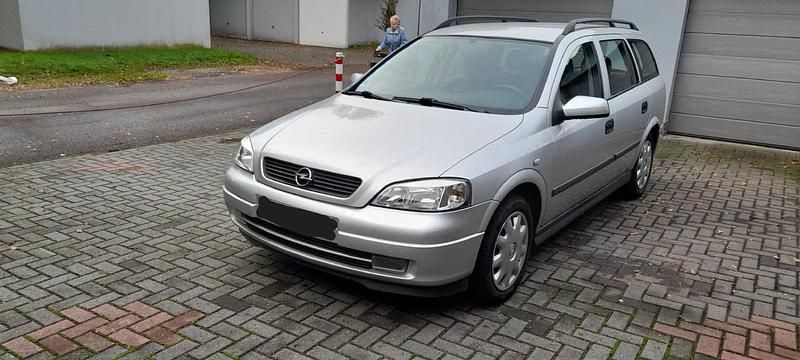 Silber Gebraucht 1999 Opel Astra Kombi | 1.200 € (Fairer Preis) - Bild 1/4