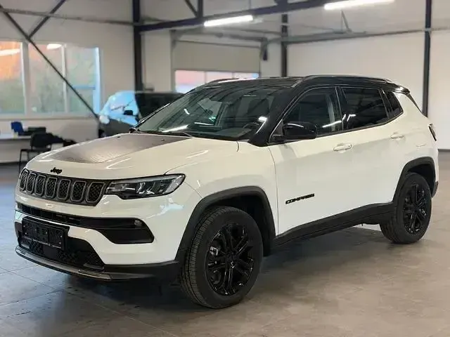 Second-hand Jeep Compass 241 CP (177 kW) 2022 Alb SUV
