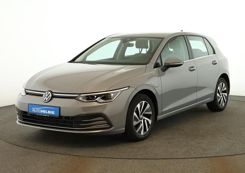 Gebraucht VW Golf Style 204 PS (150 kW) 2022 Mondsteingrau SUV