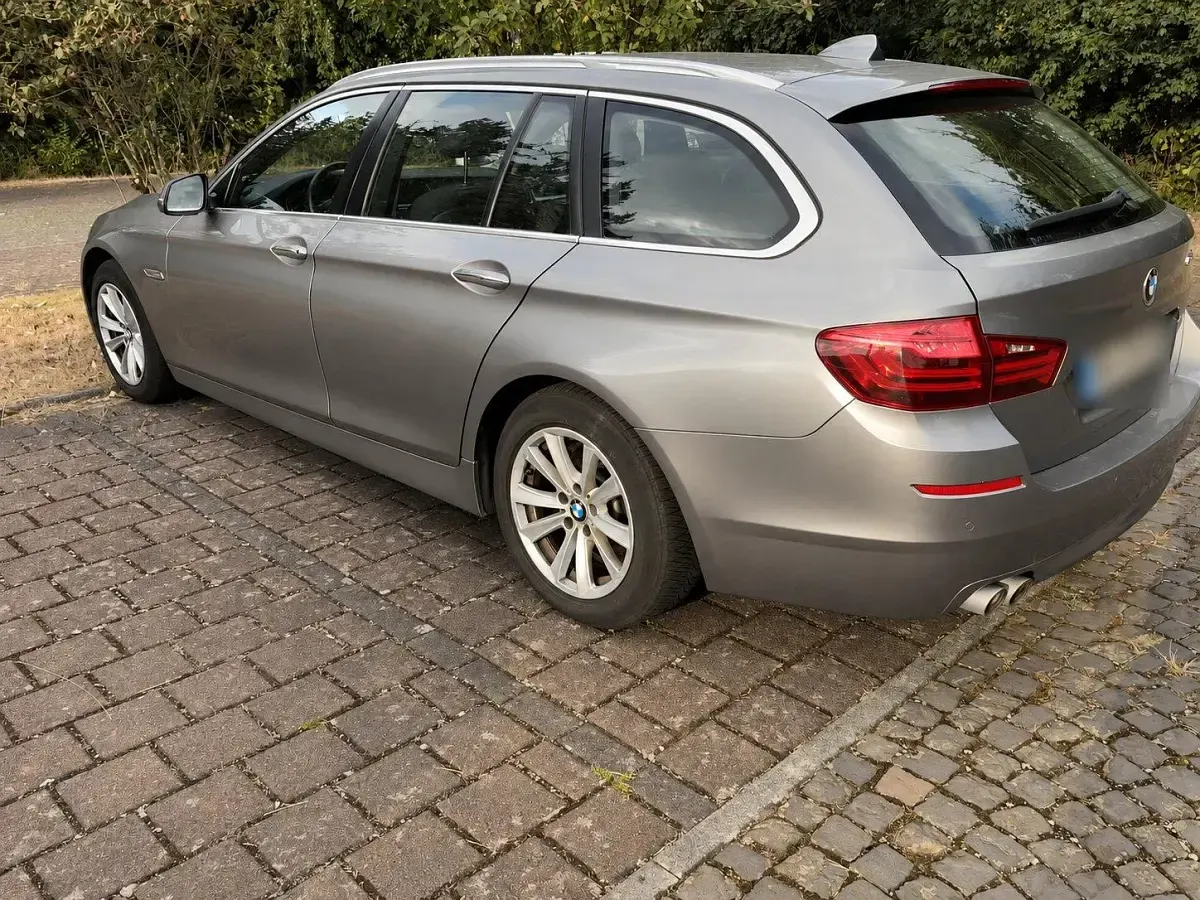 Gebraucht BMW 520 184 PS (135 kW) 2014 Grau Kombi