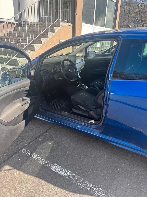 Gebraucht Fiat Punto 95 PS (69 kW) 2007 Blau Kleinwagen