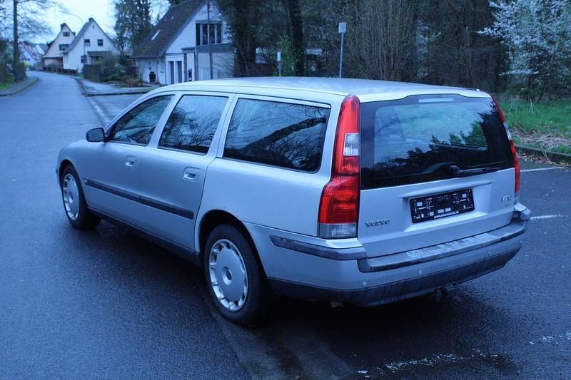 Gebraucht Volvo V70 170 PS (125 kW) 2003 Silber Kombi