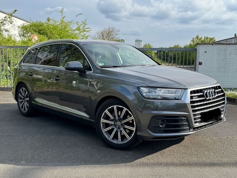Grau Gebraucht 2017 Audi Q7 S-Line SUV | 24.999 € (Superpreis) - Bild 1/4