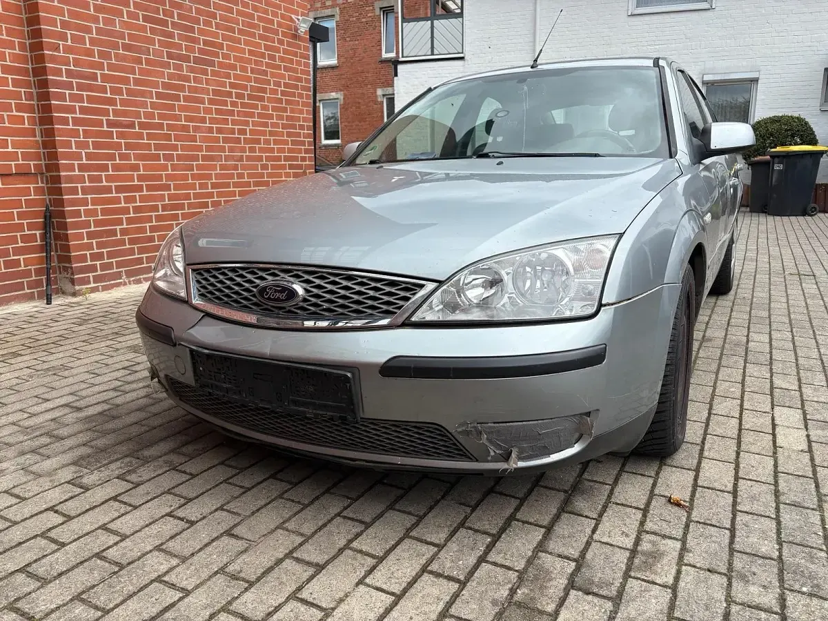 Gebraucht Ford Mondeo 110 PS (80 kW) 2005 Grau Limousine