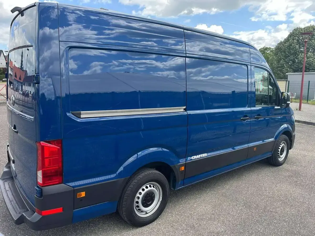 Gebraucht VW e-Crafter 100 kW (136 PS) 2022 Blau Van