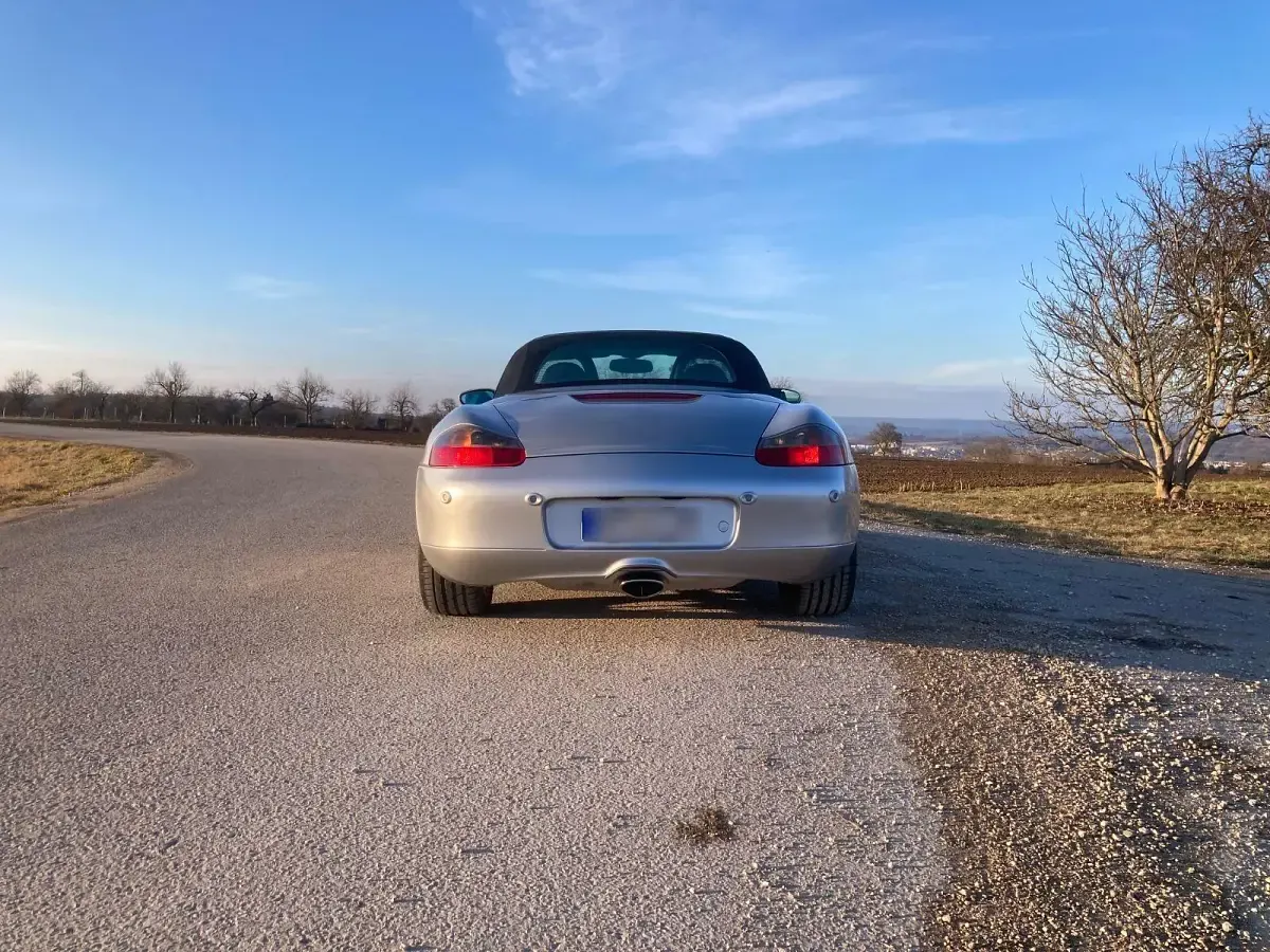 Gebraucht Porsche Boxster 220 PS (161 kW) 2000 Silber Cabrio