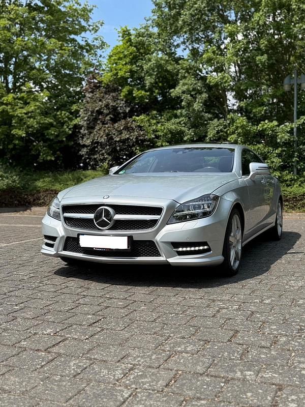 Silber Gebraucht 2014 Mercedes CLS350 AMG Limousine | 13.499 € (Fairer Preis) - Bild 1/4