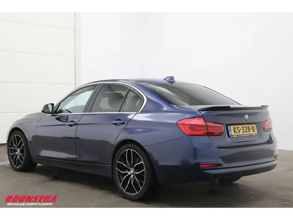 Gebraucht BMW 318 136 PS (100 kW) 2016 Blau Limousine