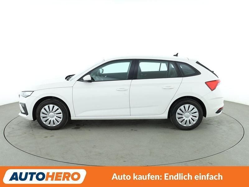Gebraucht Skoda Scala Essence 95 PS (69 kW) 2025 Weiß Kleinwagen