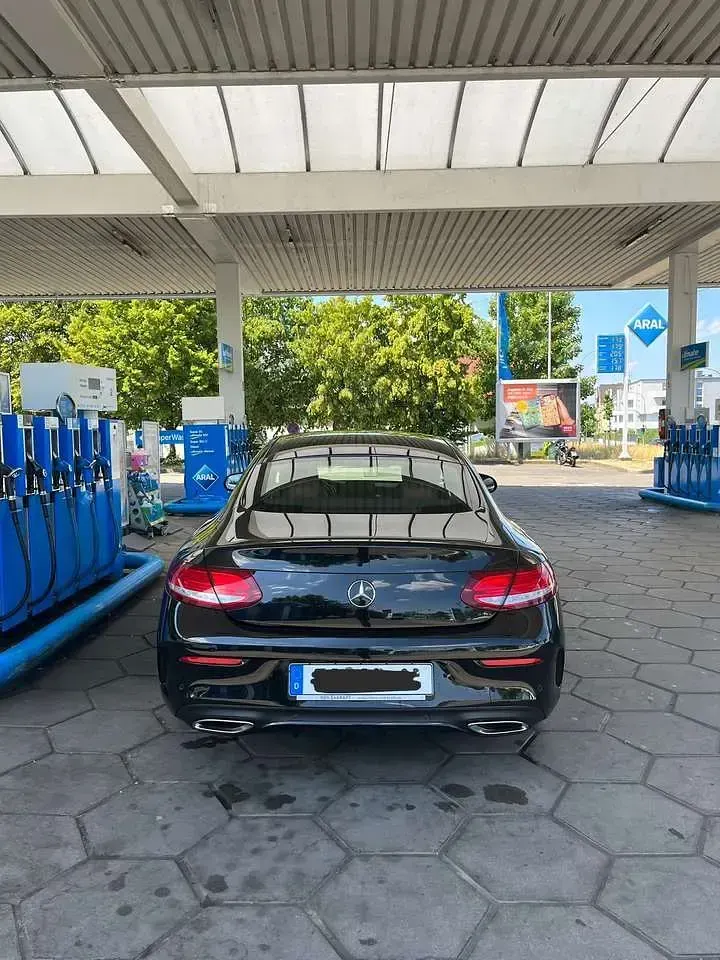 Gebraucht Mercedes C180 AMG line 156 PS (114 kW) 2016 Schwarz Coupé
