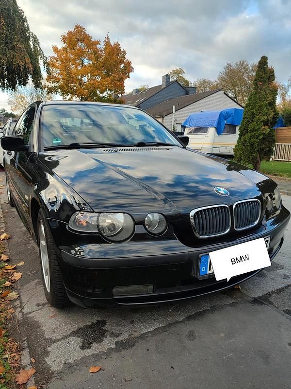 Schwarz Gebraucht 2003 BMW 316 Compact Kleinwagen | 3.500 € (Etwas zu teuer) - Bild 1/4