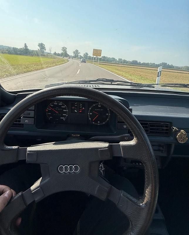 Second-hand Audi 80 75 CP (55 kW) 1984 Albastru Berlinǎ