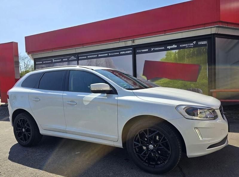 Gebraucht Volvo XC60 150 PS (110 kW) 2016 Weiß SUV