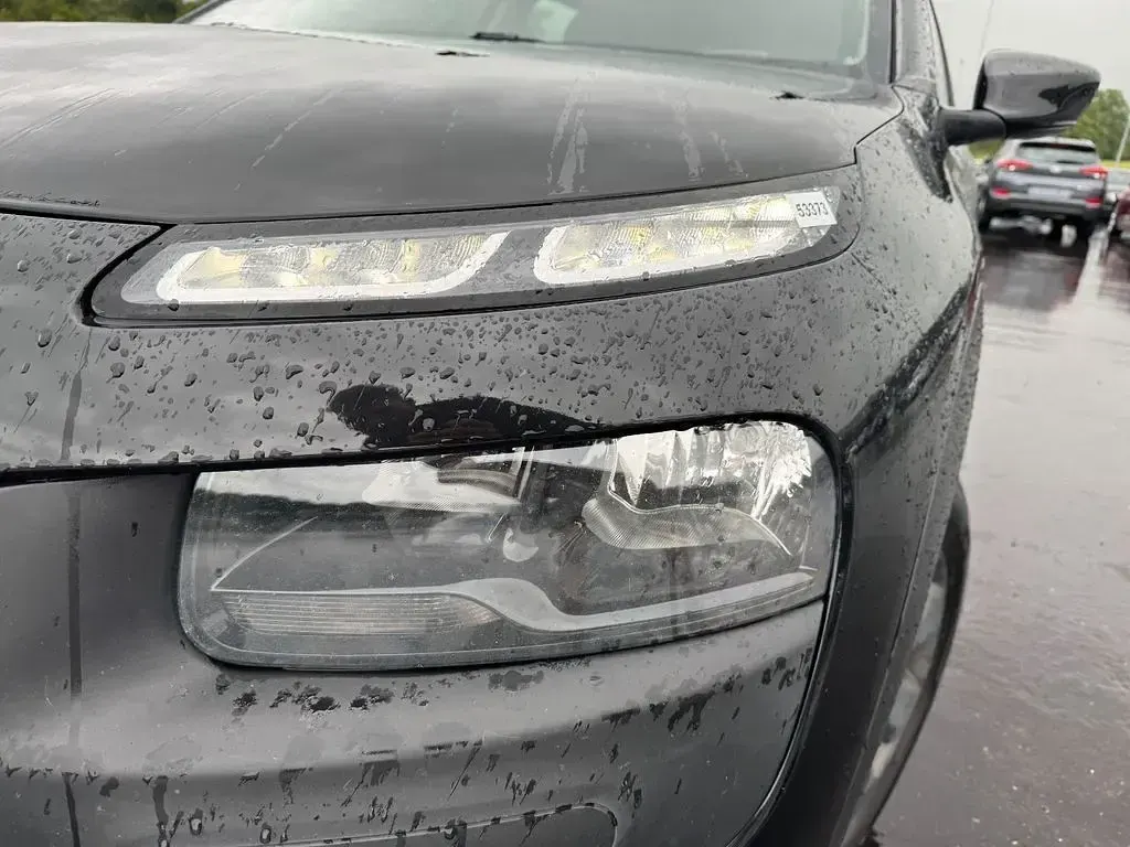 Gebraucht Citroën C4 Feel 99 PS (72 kW) 2017 Schwarz Limousine