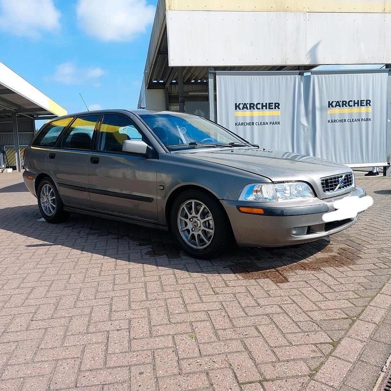 Gebraucht Volvo V40 116 PS (85 kW) 2004 Grau Kombi