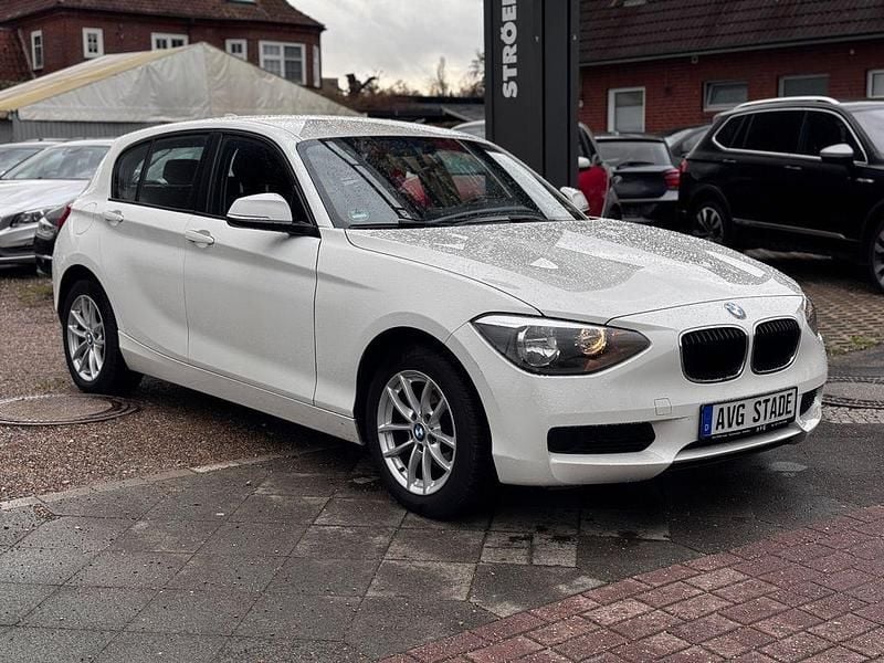 Gebraucht BMW 116 Advantage 136 PS (100 kW) 2014 Weiß Kleinwagen