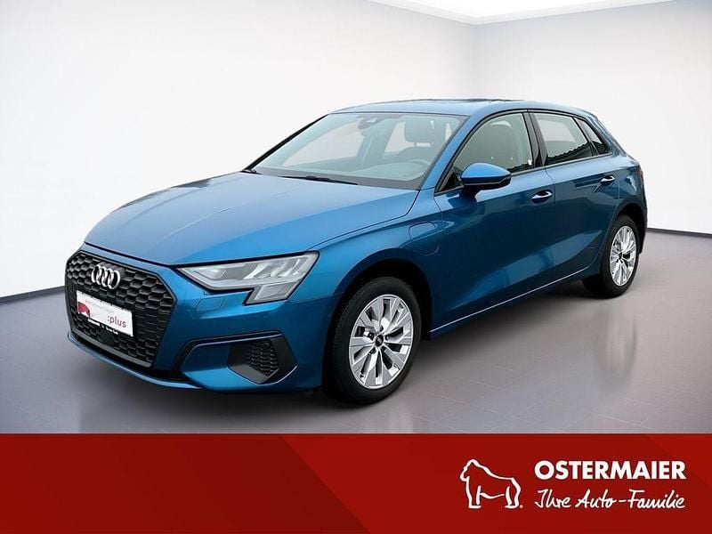 Atollblau Gebraucht 2022 Audi A3 Limousine | 22.970 € (Guter Preis) - Bild 1/4