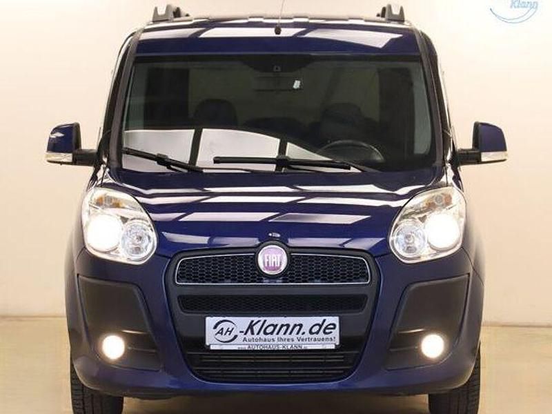 Gebraucht Fiat Doblò 90 PS (66 kW) 2012 Blau Van / Kleinbus