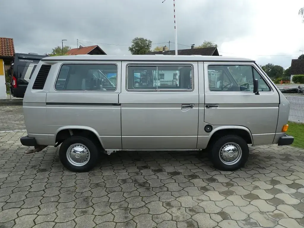 Occasion VW Multivan 83 ch (61 kW) 1984 Argent Monospace