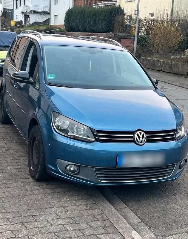 Blau Gebraucht 2011 VW Touran Van / Kleinbus | 7.200 € (Teuer) - Bild 1/4