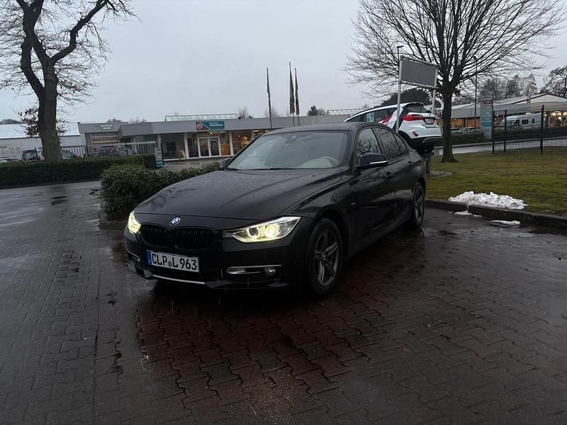 Gebraucht BMW 320 184 PS (135 kW) 2013 Schwarz Limousine