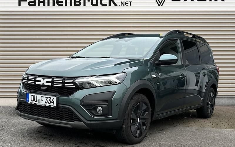 Gebraucht Dacia Jogger Expression 159 PS (116 kW) 2025 Grün Van / Kleinbus