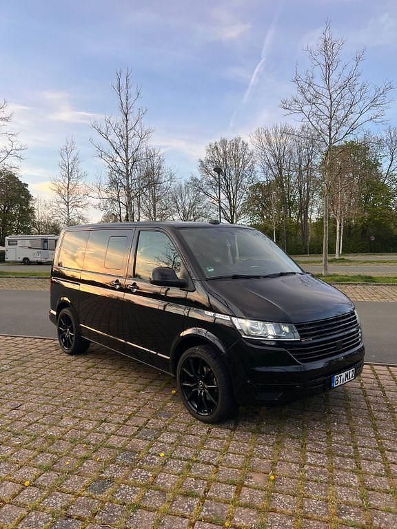 Gebraucht VW Multivan 150 PS (110 kW) 2021 Schwarz Van