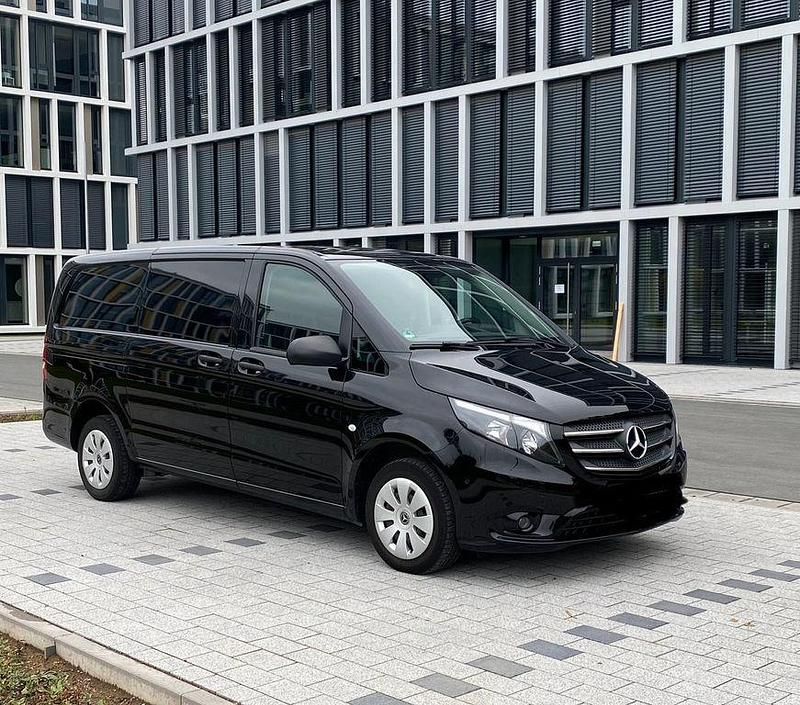 Gebraucht Mercedes Vito 114 PS (83 kW) 2019 Schwarz Van