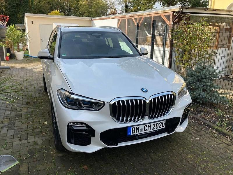 Weiß Gebraucht 2021 BMW X5 M Sport SUV | 55.000 € (Fairer Preis) - Bild 1/4