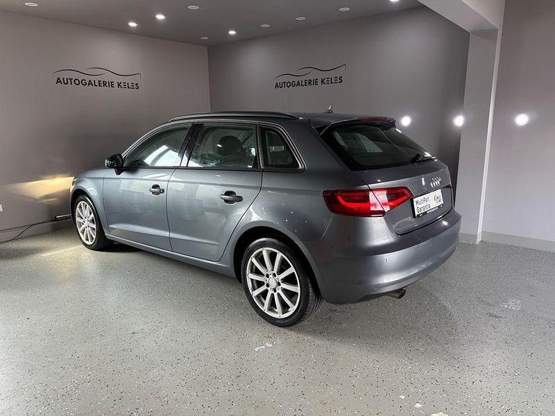Gebraucht Audi A3 Attraction 110 PS (80 kW) 2014 Grau Limousine