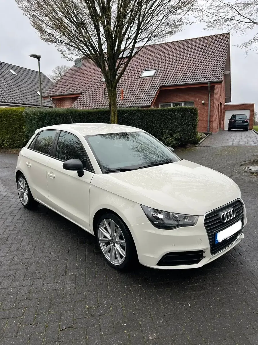 Gebraucht Audi A1 90 PS (66 kW) 2014 Weiß Kleinwagen