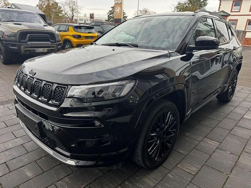 Occasion Jeep Compass Altitude 131 ch (96 kW) 2023 Noir SUV