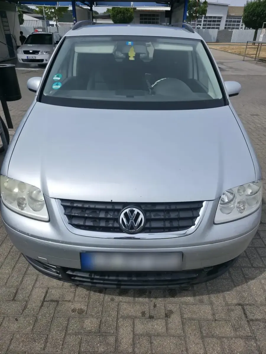 Gebraucht VW Touran 100 PS (73 kW) 2003 Silber Van / Kleinbus