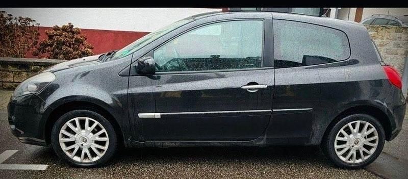 Gebraucht Renault Clio II Dynamique 101 PS (74 kW) 2009 Schwarz Limousine