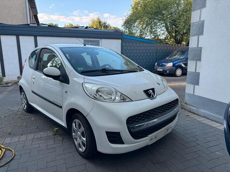 Weiß Gebraucht 2009 Peugeot 107 Kleinwagen | 500 € (Superpreis) - Bild 1/4
