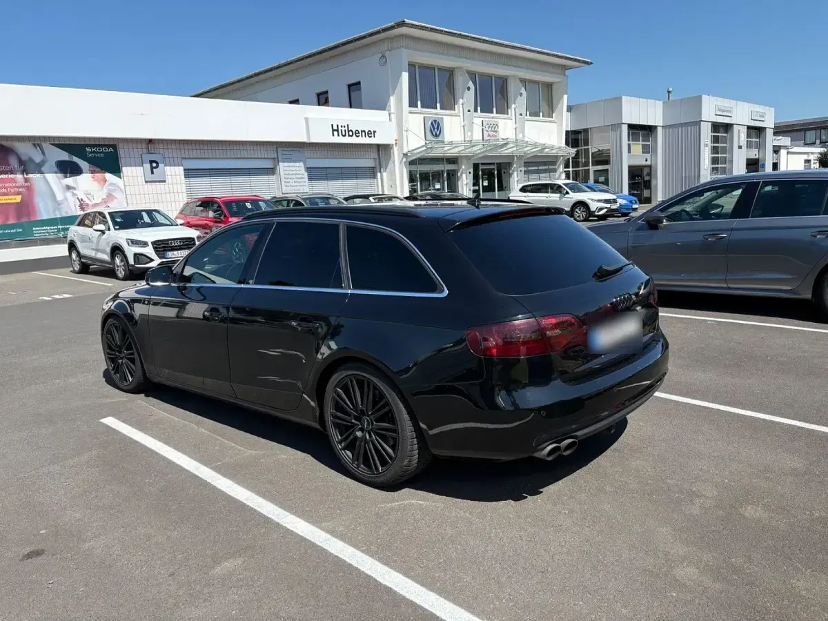 Gebraucht Audi A4 Ambiente 177 PS (130 kW) 2014 Schwarz Kombi